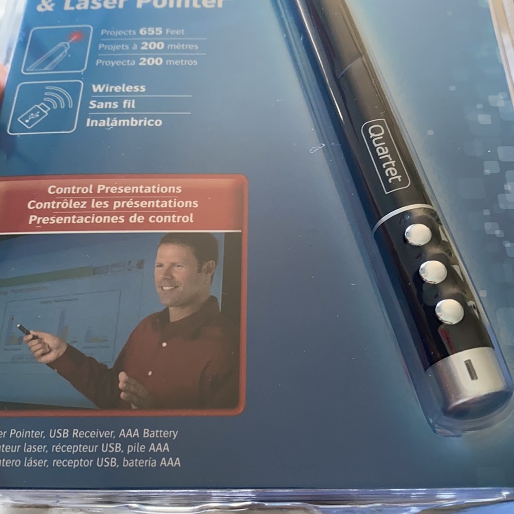 Quartet Wireless Remote & Laser Pointer - Picture 9 of 12